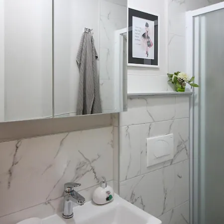 Two-bedroom In ראבץ