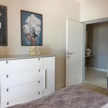Two-bedroom In ראבץ